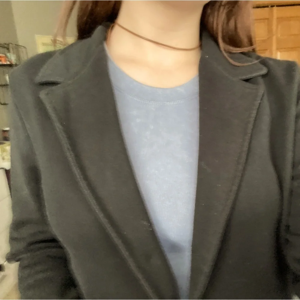 Blazer - Picture 3 of 4